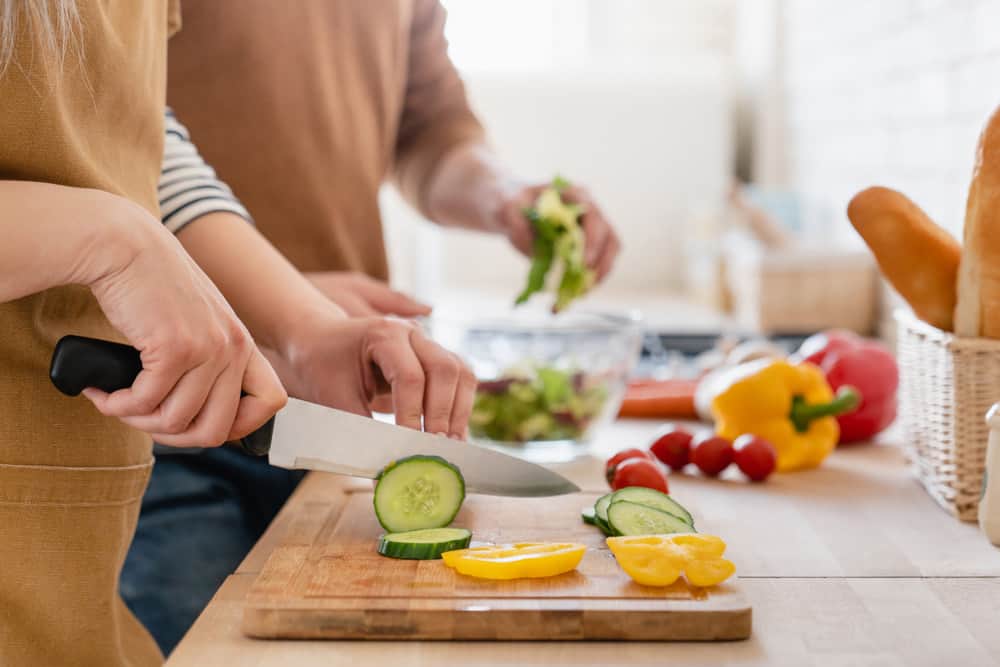 cutting fruits